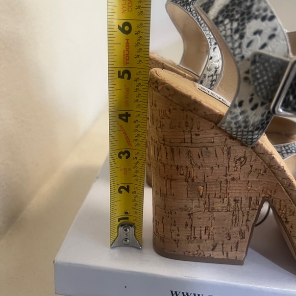 - WOMEN'S STEVE MADDEN JESS, CORK PLATFORM / HEELED SANDALS SNAKE SZ‎ 6.5 - Picture 7 of 9